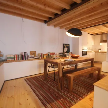 아파트 I Loft - Bairro Alto 리스본